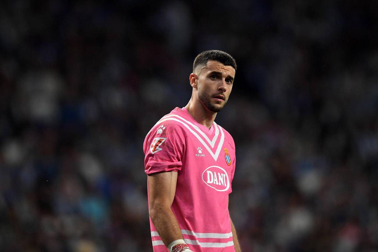 巴萨夏窗引援计划曝光：锁定西甲最佳门将，拉什福德、迪亚斯在列